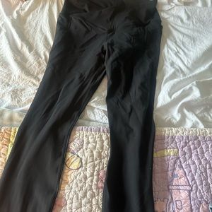 Black crossover leggings
